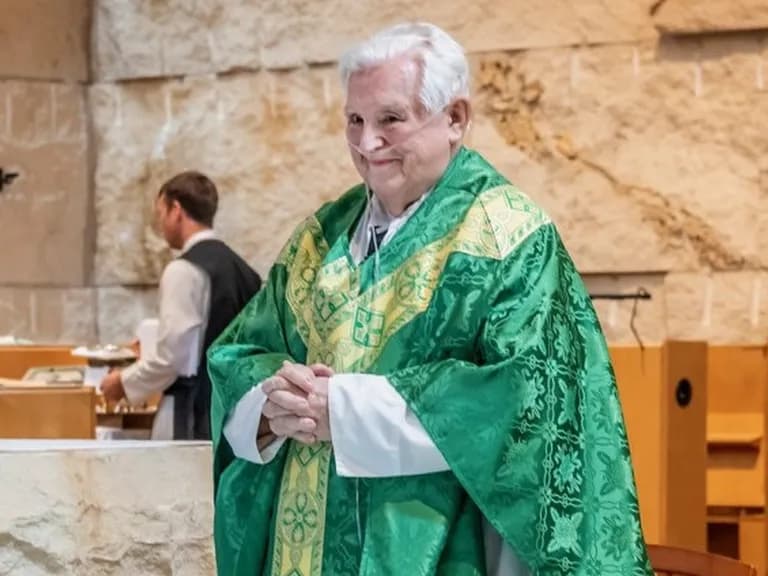 Vasmiséjét ünnepelte Dallasban Lelóczky Gyula Donát ciszterci szerzetes